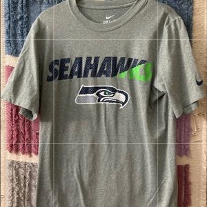 Gray Seahawks t-shirt size small men’s